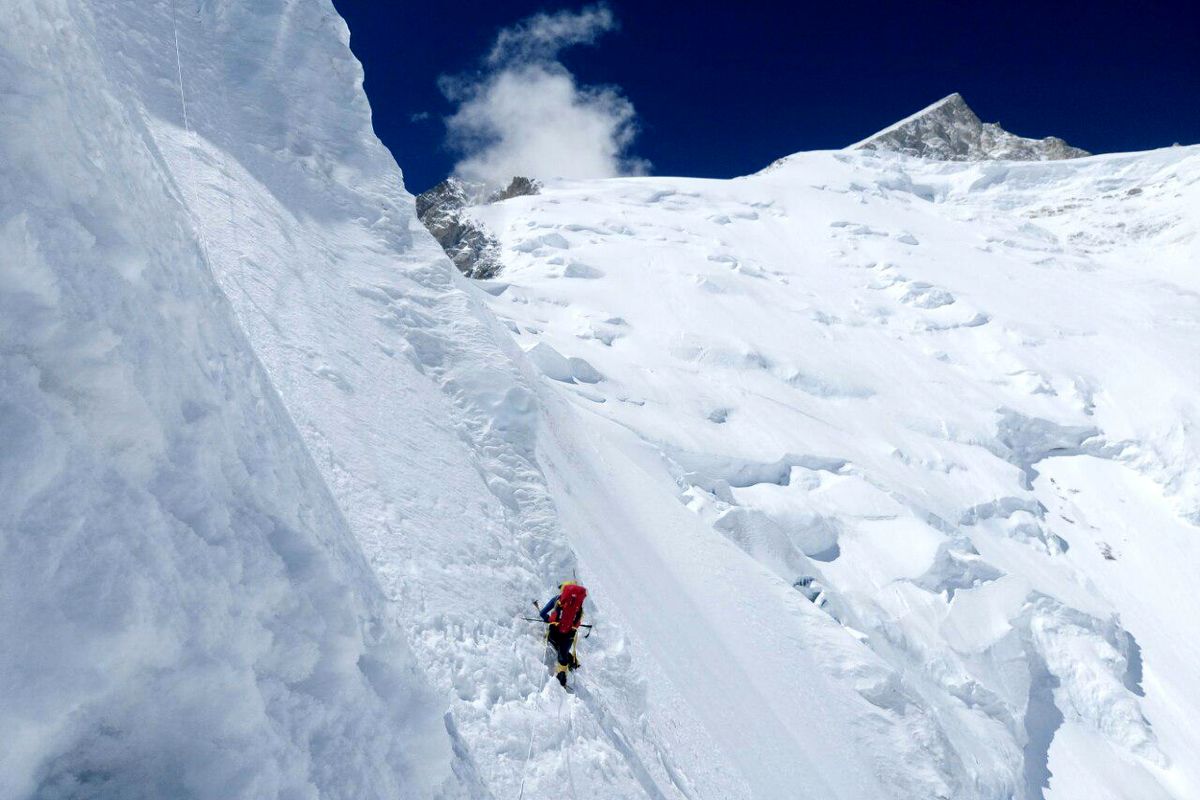 صعود کوهنوردان بردسکنی به تنگل قوزستان