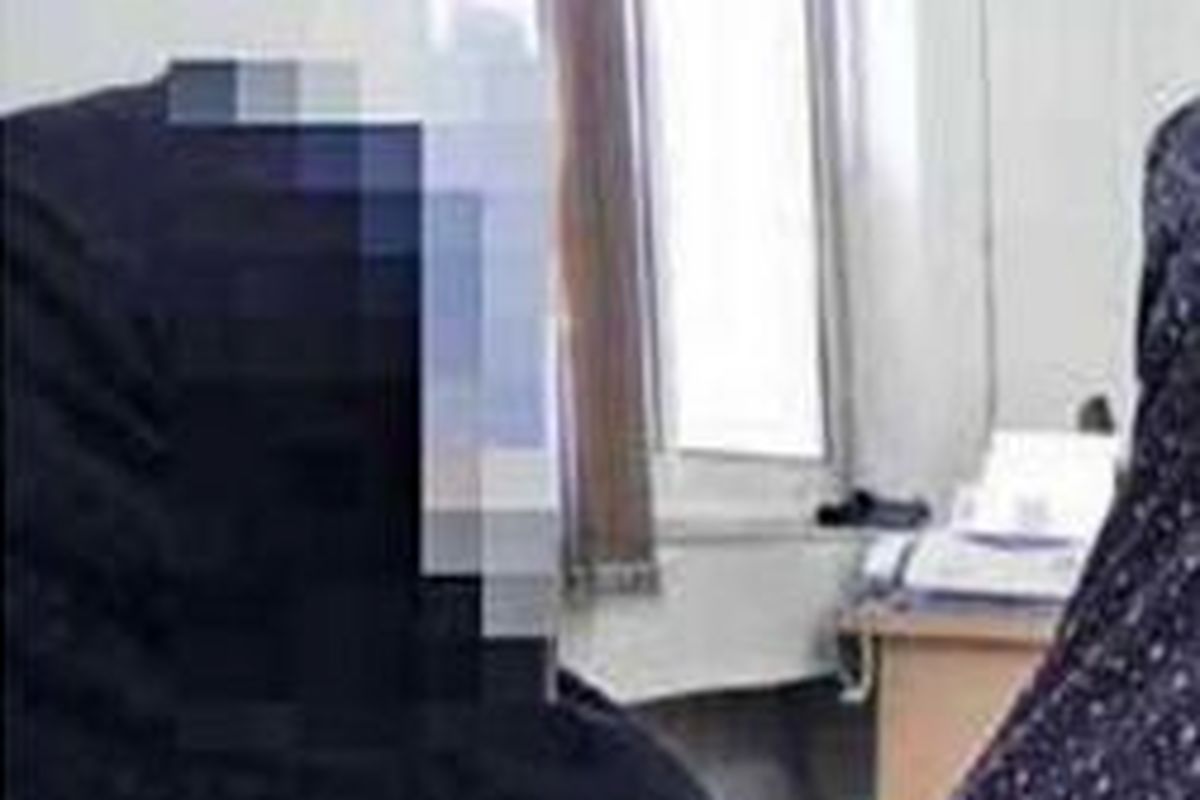 دختر بچه، شاهد رابطه کثیف مادر