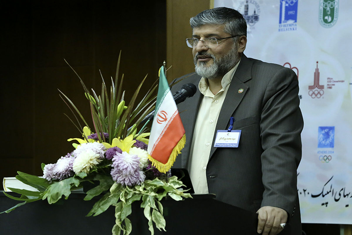 تغییر لازمه پیشرفت است/ بر اساس فرمایش رهبر معظم انقلاب، نقد باید منصفانه و مسئولانه باشد