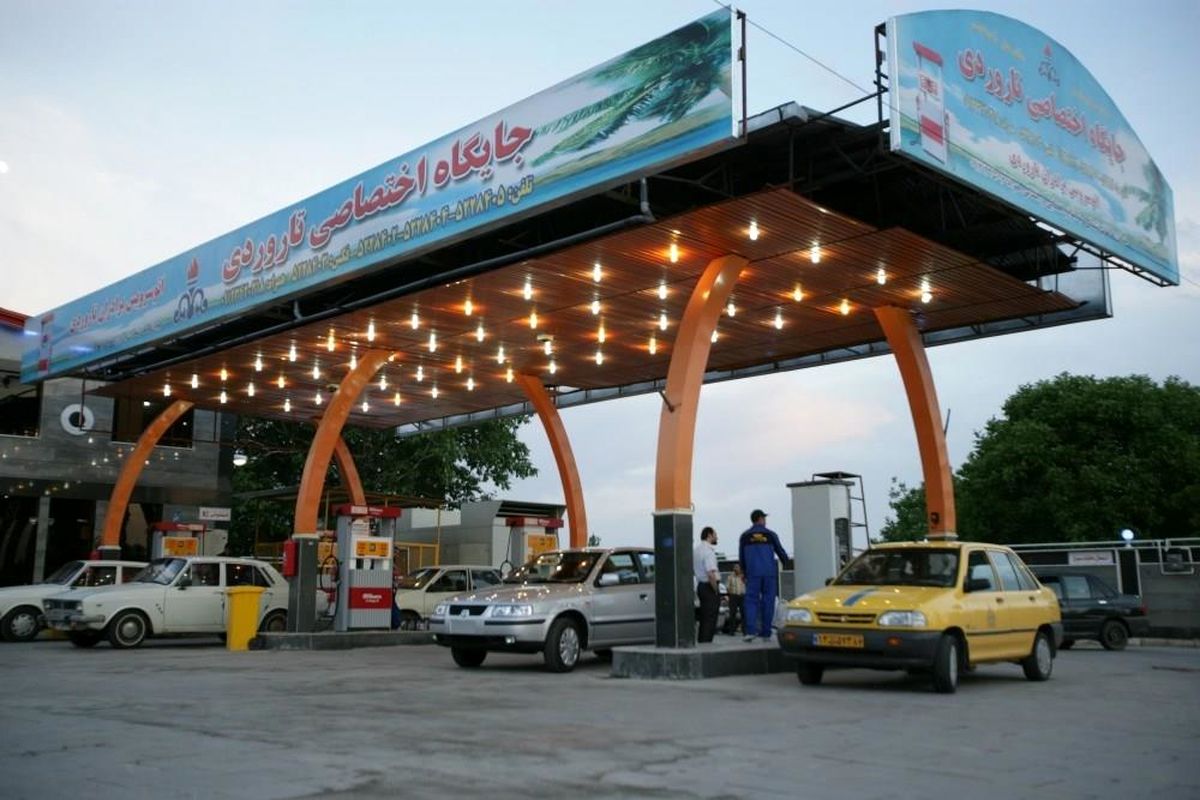 هشدار پلیس /مراقب سارقان در پمپ بنزین باشید