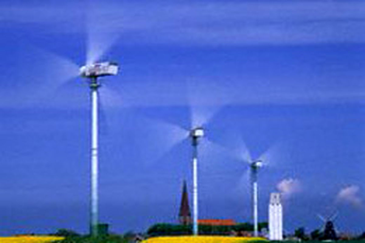 آمادگی سرمایه گذاران برای سرمایه گذاری در حوزه انرژی بادی در آذربایجان غربی