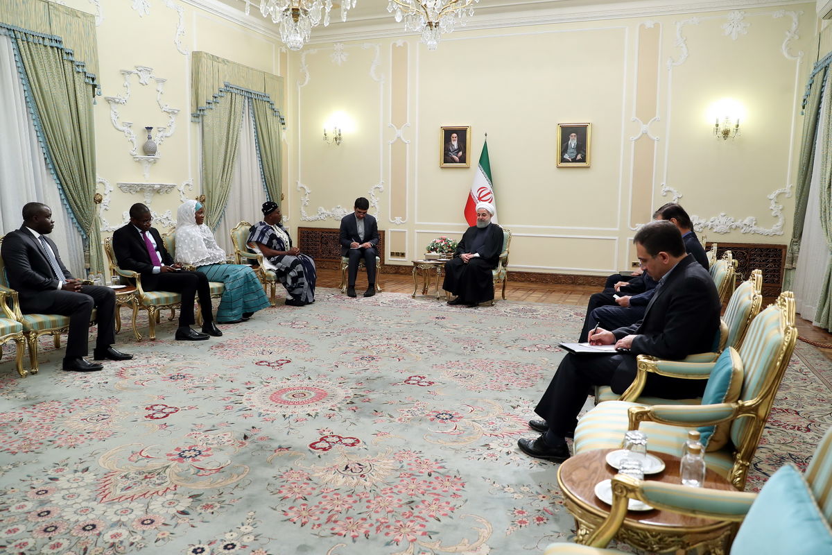 تهران آماده توسعه همکاری‌های فرهنگی، بهداشتی و درمانی با غنا است