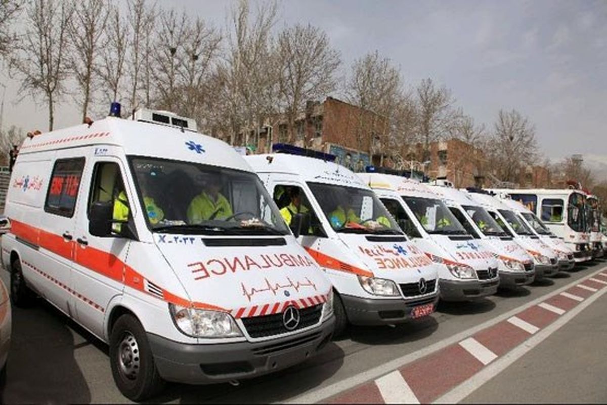 محمدی :۳۰۰  آمبولانس بنز یکسال در گمرگ گرفتارند / ۶۰ درصد ناوگان امدادی فرسوده است