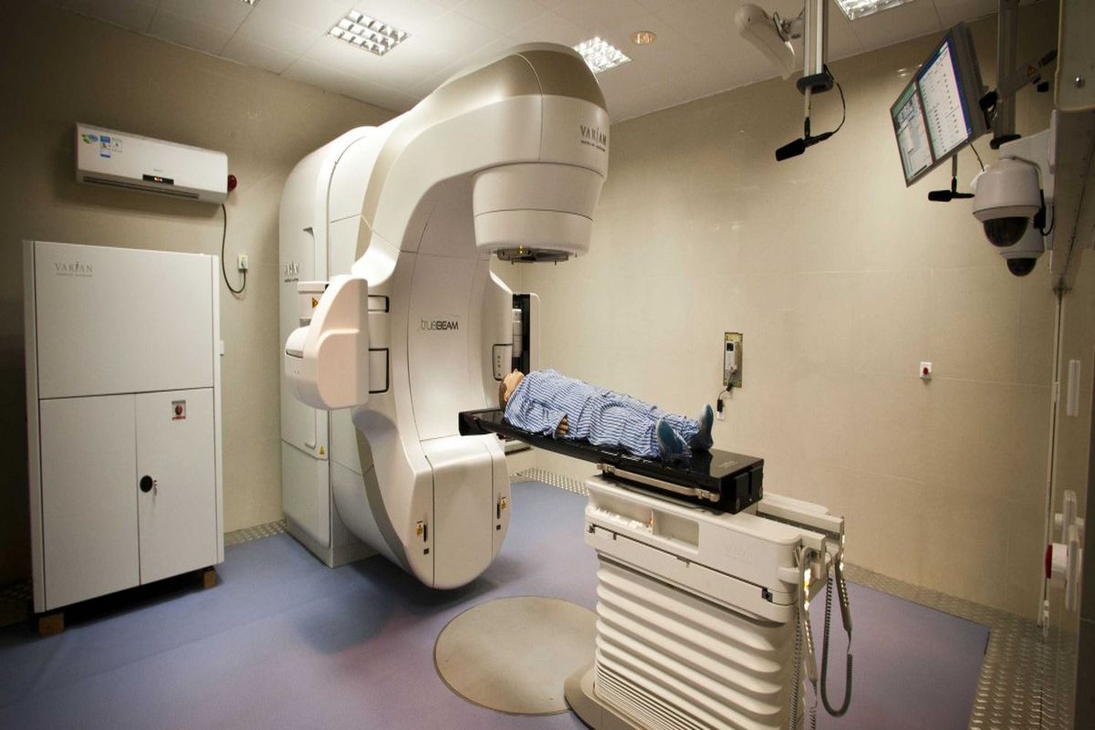 سبقت رادیوتراپی از جراحی در درمان سرطان/ هزینه درمان رادیوتراپی در بیمارستان‌های دولتی رایگان است