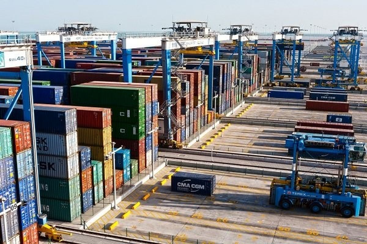 رشد ۵۷ درصدی واردات کالا به کشور از طریق گمرکات کرمانشاه
