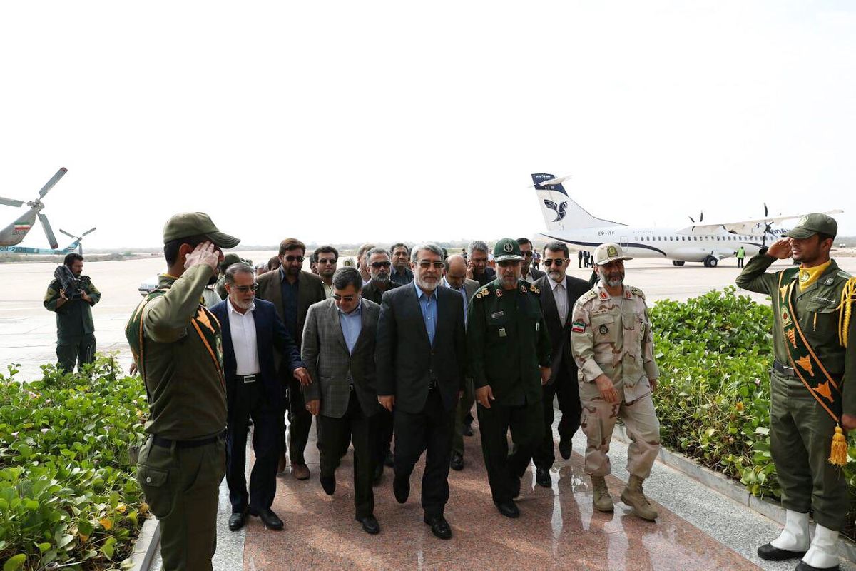 وزیر کشور وارد جزیره ابوموسى شد/  بررسى مشکلات مردم در دستورکار