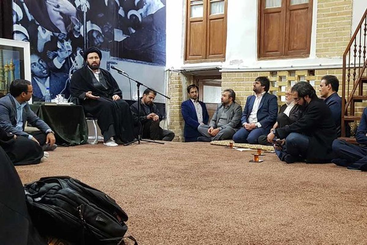 توصیه نوه امام به خبرنگاران