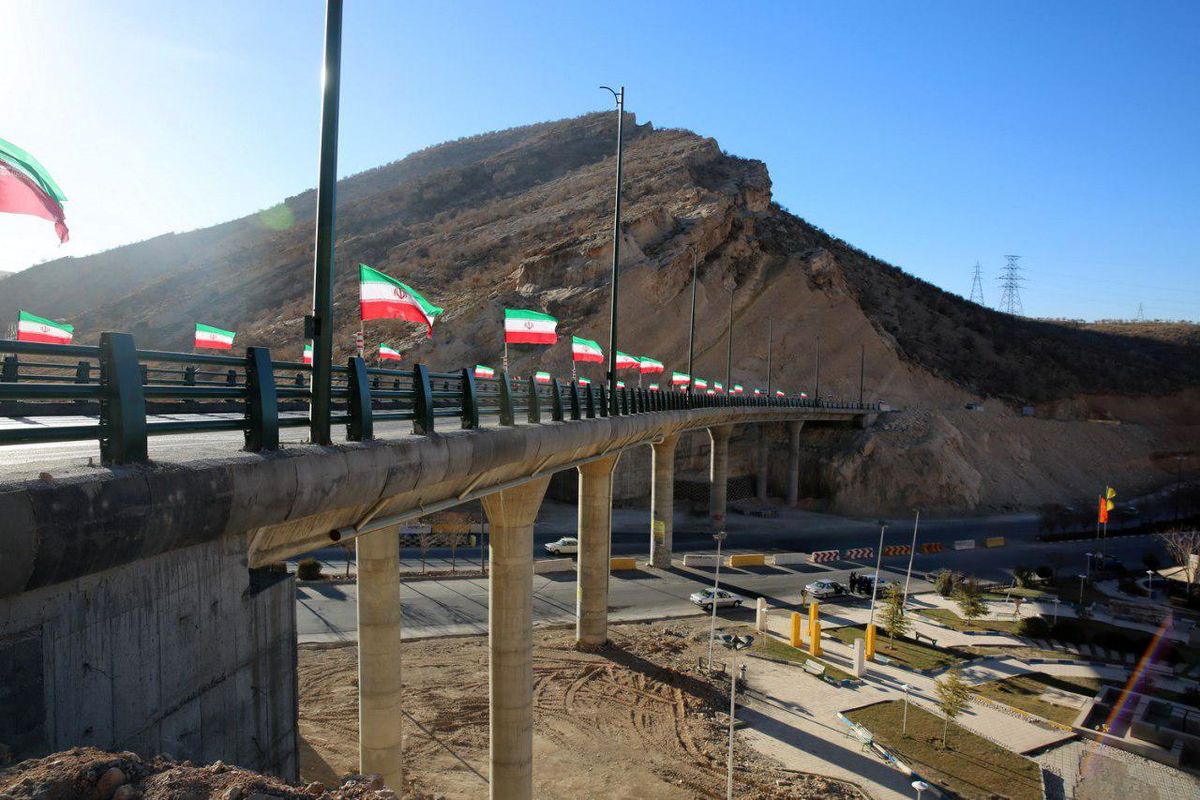 احداث و بهسازی ۱۵۰ کیلومتر بزرگراه، راه اصلی و راه روستایی در استان ایلام