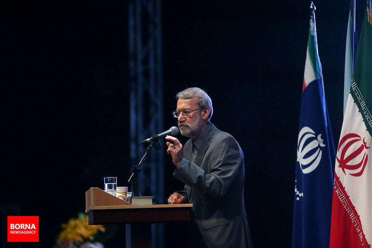 تاکید لاریجانی بر ضرورت همکاری همه قوا برای حل مشکل ریزگردها