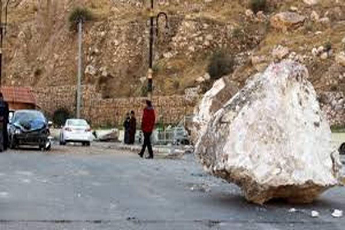 رانش کوه در مسجدسلیمان ۳۰خانه را تخریب کرد
