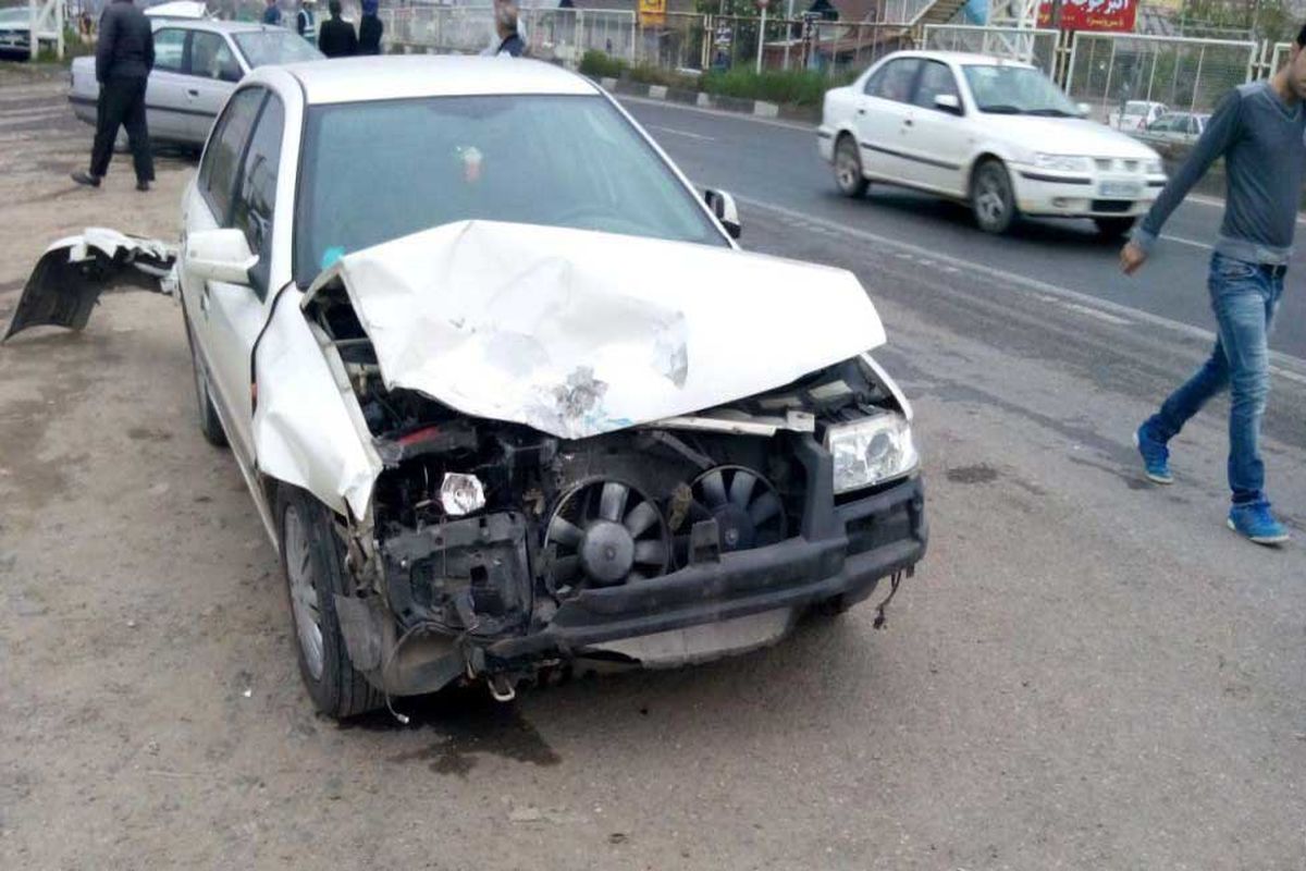واژگونی خودروی پراید در اهواز/ پسر ۱۷ ساله تنها راهی بیمارستان شد