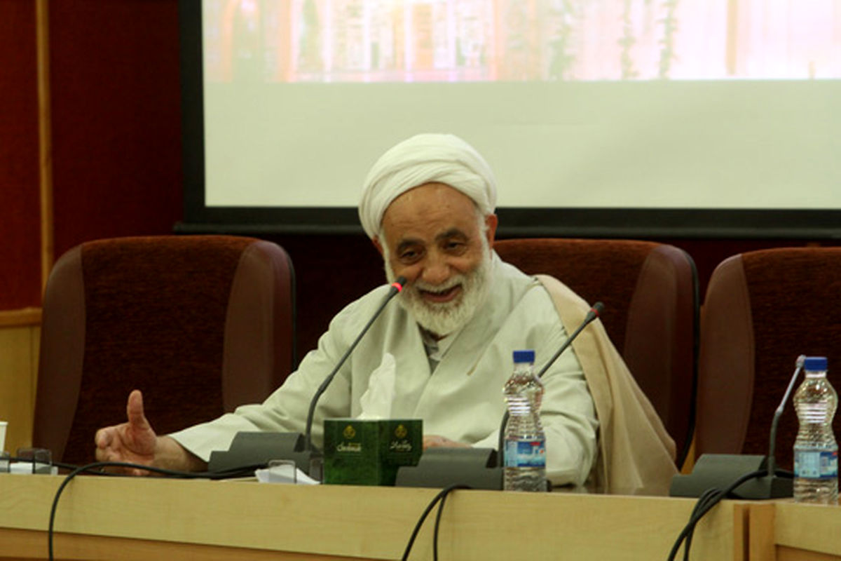 نیاز کشور به ۱۳۰ نوع تفسیر قرآن ویژه سطوح مختلف/طلاب نباید تعطیلی داشته باشند