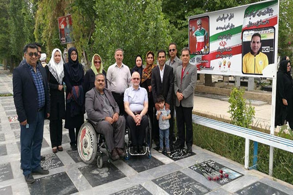 بالاترین نشان رئیس کمیته بین المللی پارالمپیک به خانواده گلبارنژاد اعطا شد