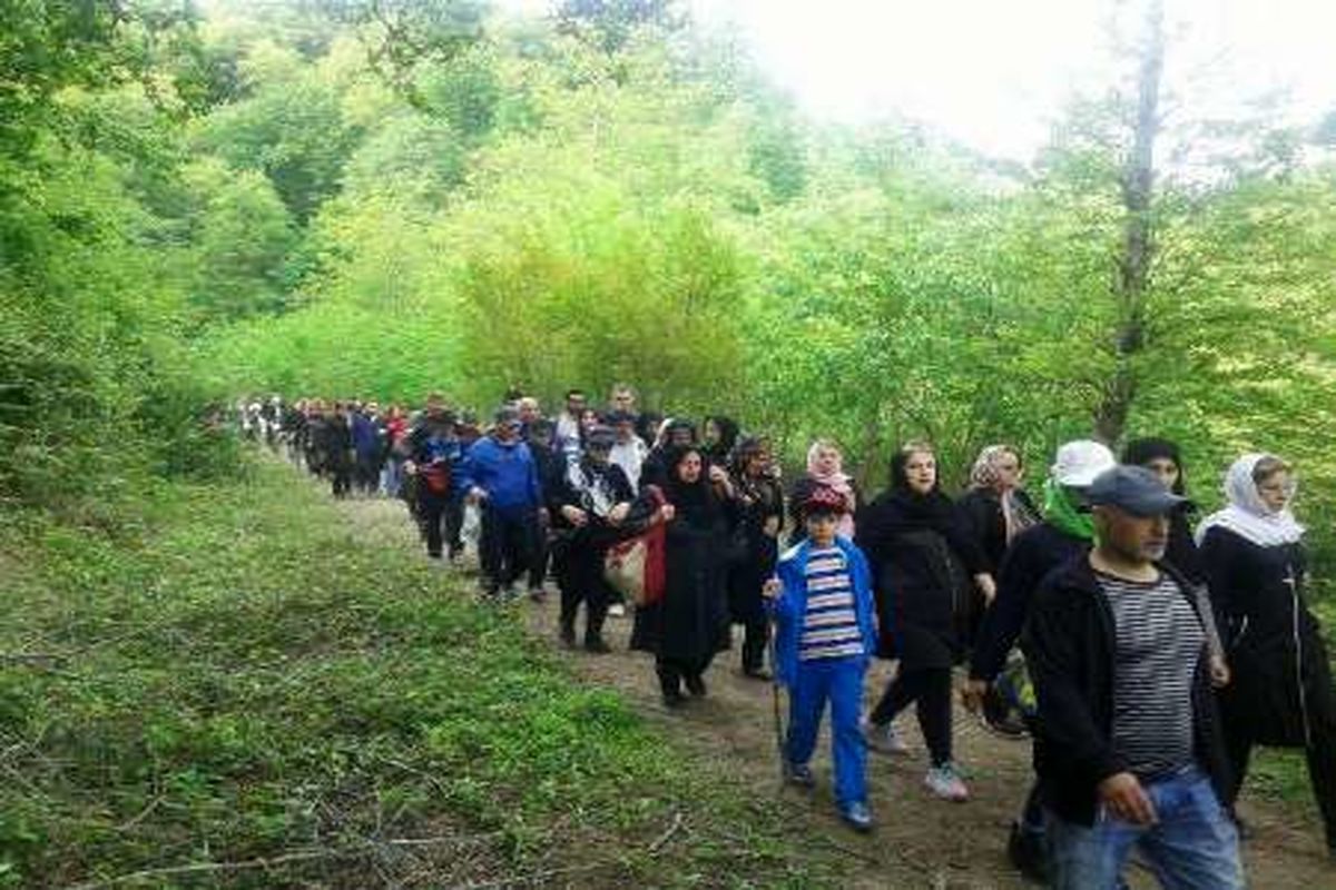 کوهپیمایی خانوادگی در آستارا برگزار شد