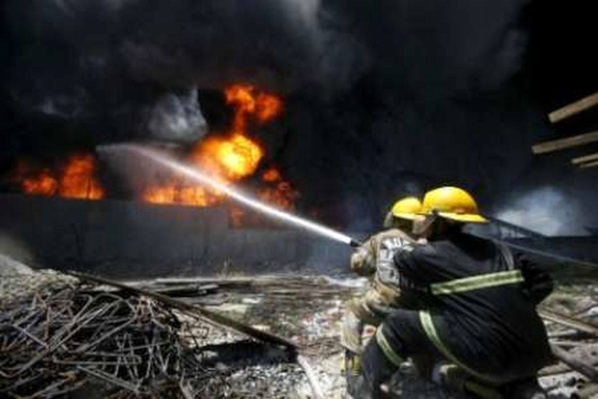 آتش سوزی در کارگاه مبل محله امامزاده زید