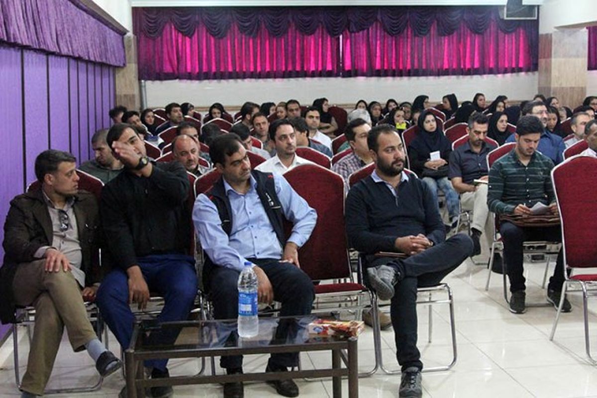 کلاس آمادگی ویژه مدیران استخر های شنای اصفهان برگزار شد