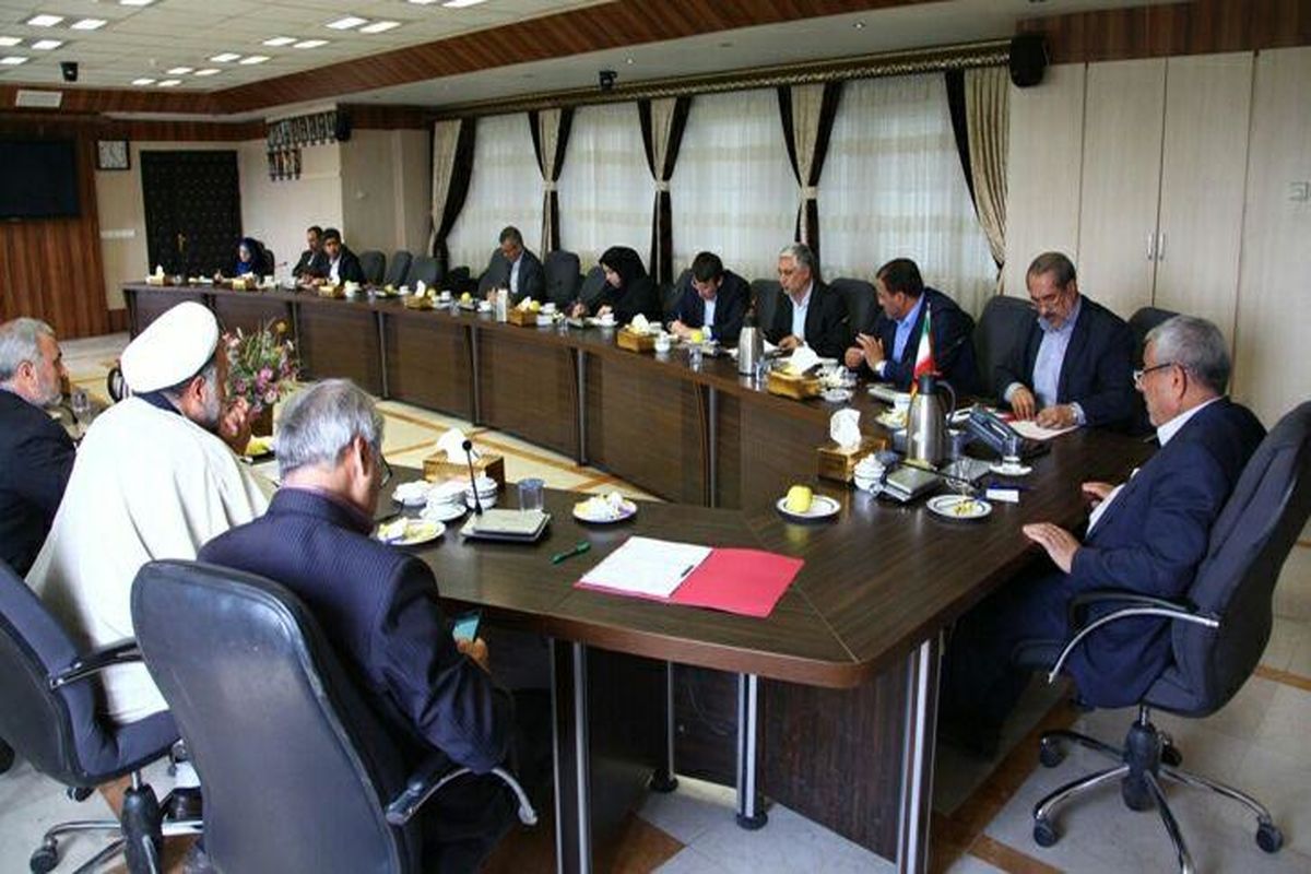 تاکید استاندار بر تدوین کتابنامه جامع در آذربایجان غربی