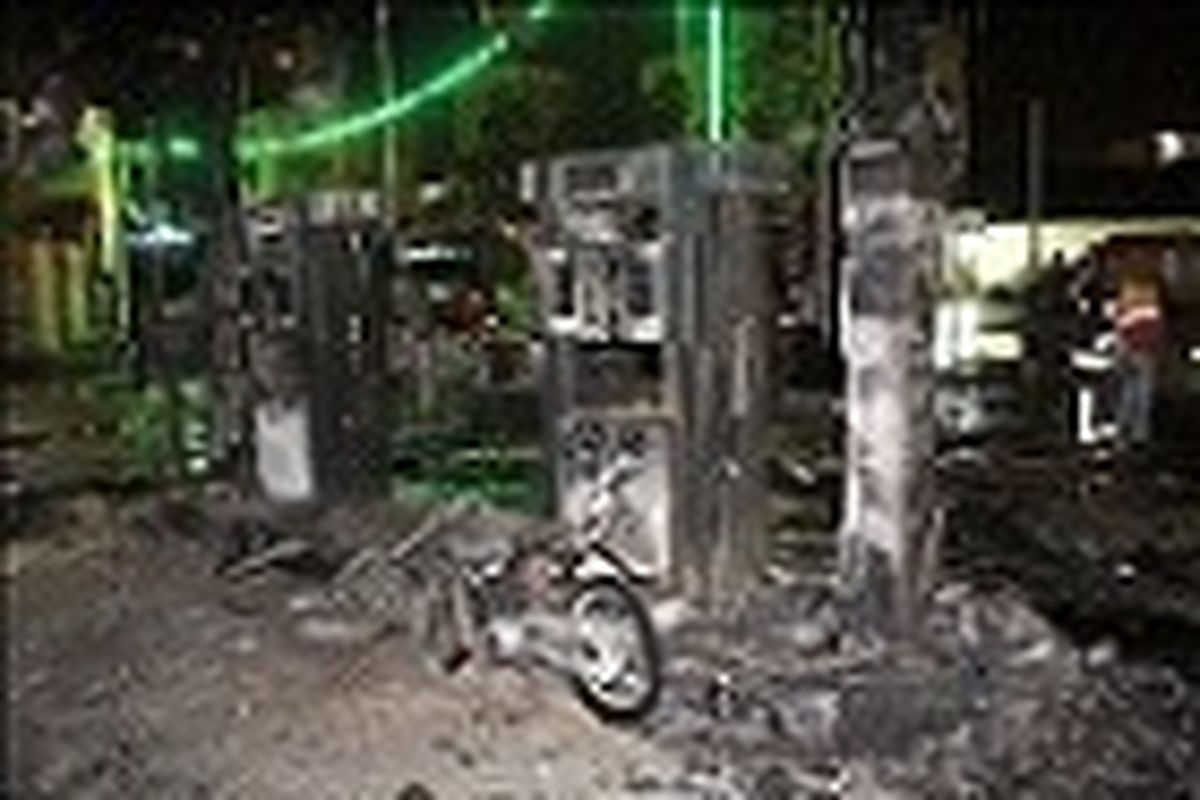 نشت گاز سی ان جی خودروی پژو پارس را به کام آتش برد