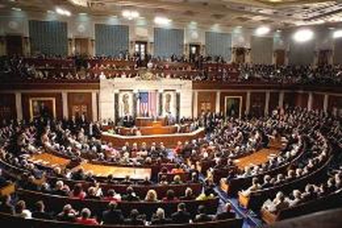 مجلس نمایندگان آمریکا طرح بودجه کوتاه مدت را برای جلوگیری از تعطیلی دولت تصویب کرد