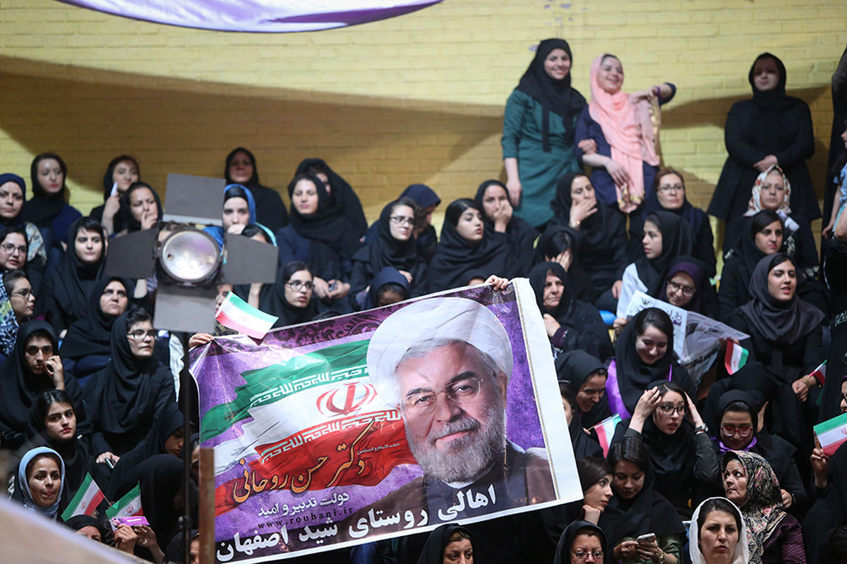 سرقت اقلام تبلیغاتی ستاد انتخاباتی حسن روحانی در یزد