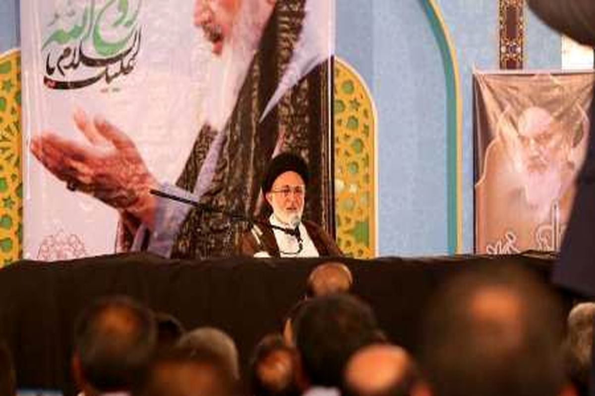 آئین بزرگداشت ارتحال امام راحل در مصلای اردبیل برگزار شد