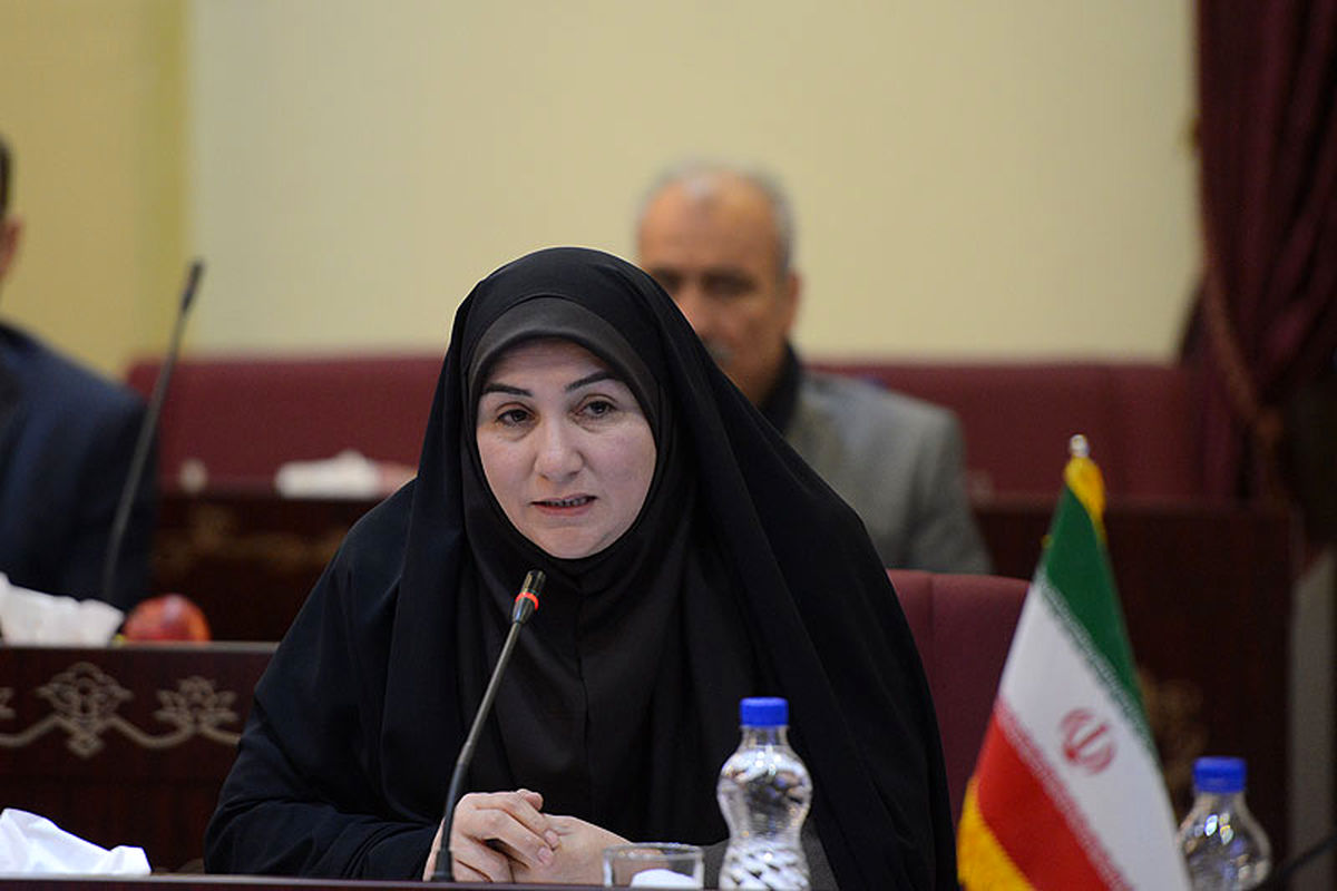 عزم دختران نونهال برای به اهتزار درآوردن پرچم ایران