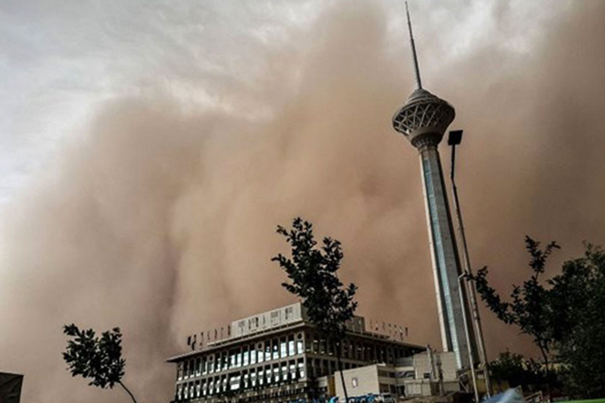 گرد و غبار و وزش باد شدید در تهران