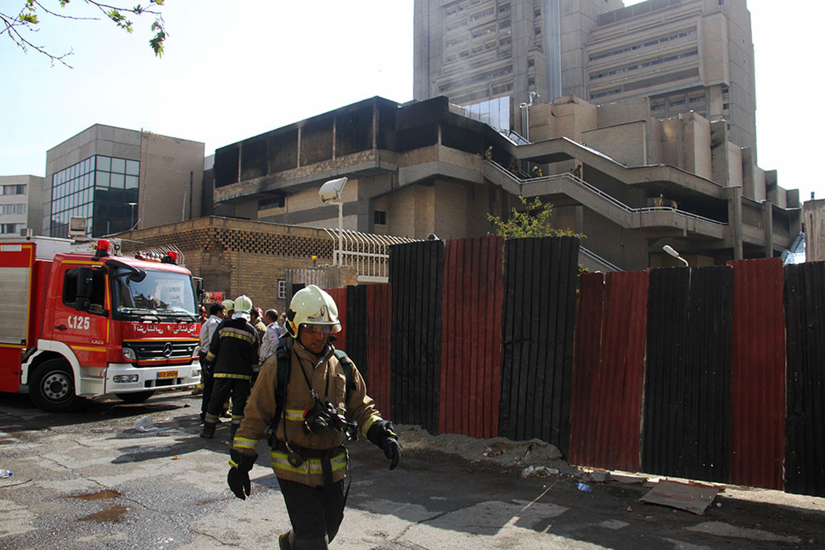 بیمارستان خرمشهر آتش گرفت/ یک نفر فوت کرد