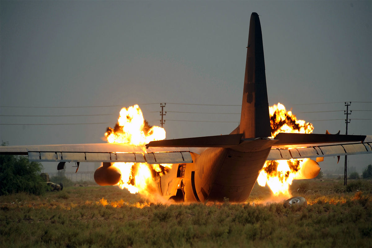 سقوط دِلخراش هواپیما در ایالت میسیسیپی آمریکا+عَکس