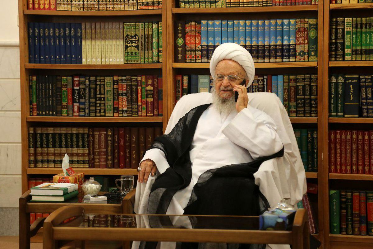 تاکید آیت الله مکارم شیرازی بر ضرورت حضور وزیر بهداشت در کابینه
