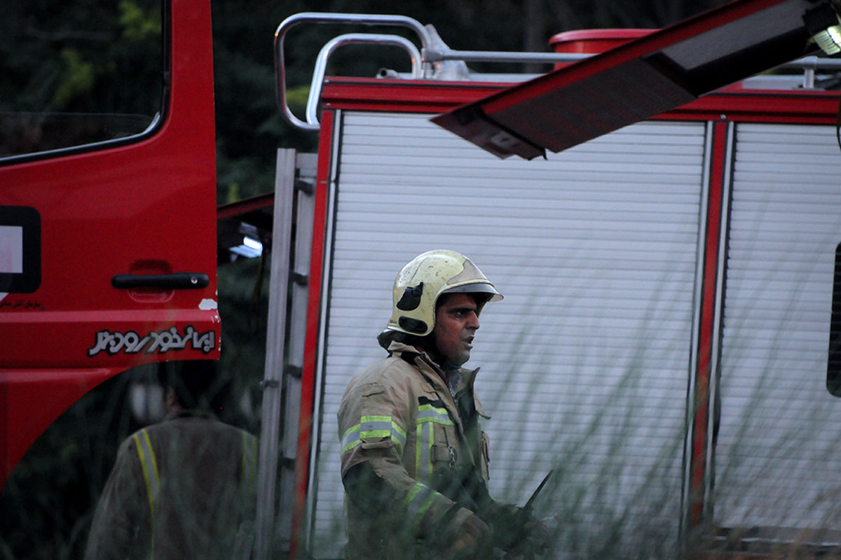 آتش سوزی ساختمانی در شهرک غرب