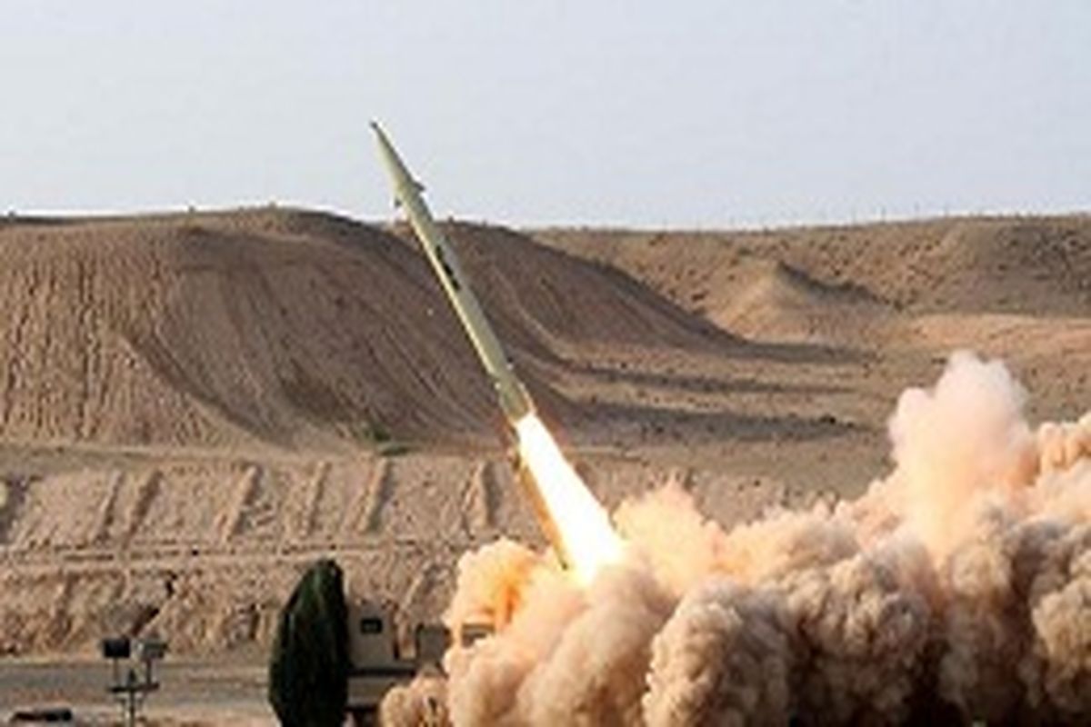 اسراییل: برخی از موشک‌های ایران در عراق فرود آمد/ سردار حاجی زاده: اسراییل قادر به تشخیص موشک دو مرحله‌ای نیست