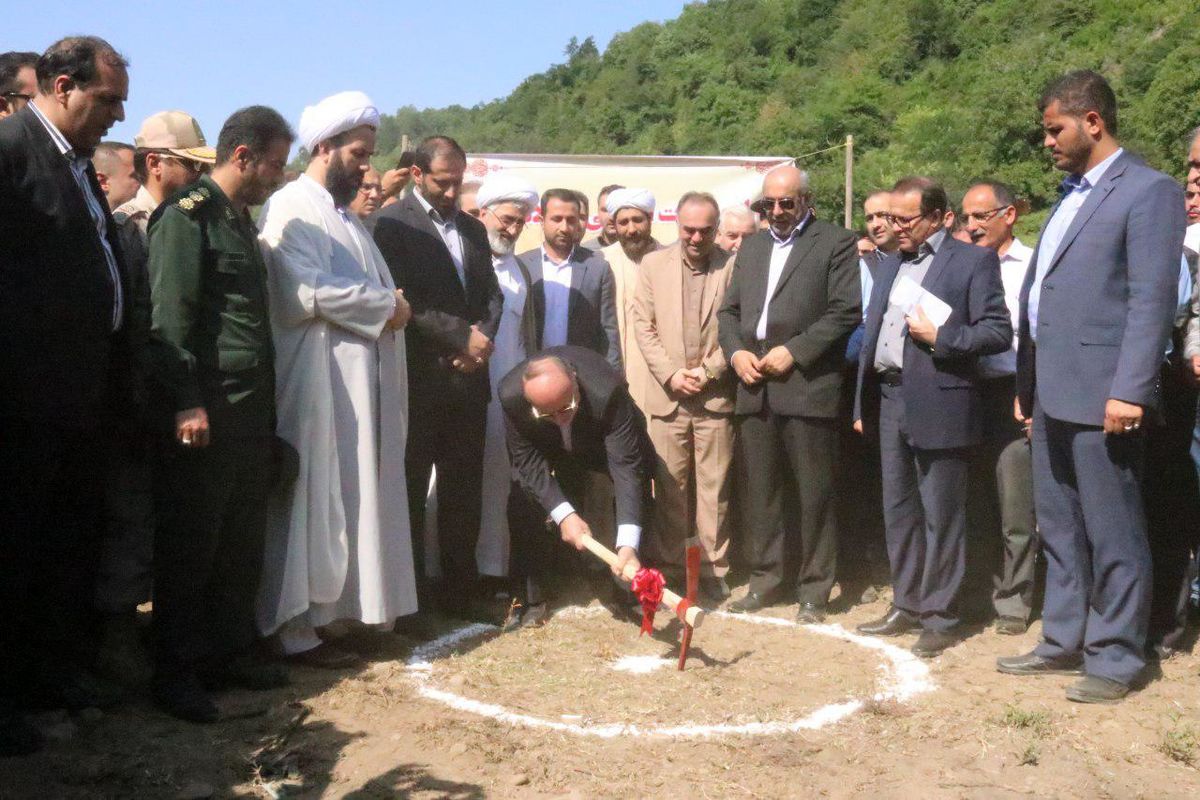 تحمل کم کاری مدیران را نداشته و با هیچ مدیری در جهت خدمت به مردم و تلاش برای توسعه استان تعارف نداریم