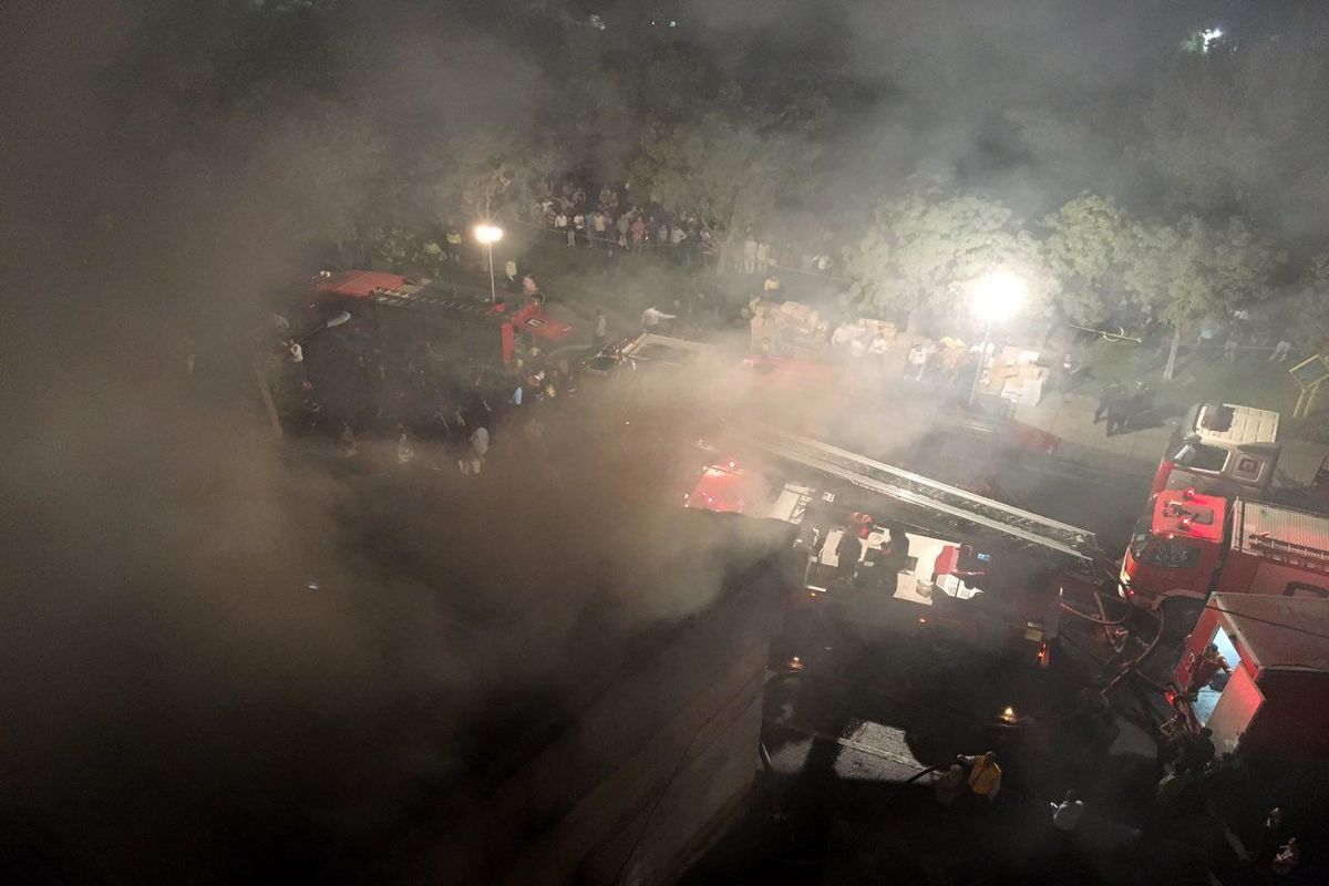 گزارش تصویری برنا از آتش سوزی بزرگ در جنوب تهران