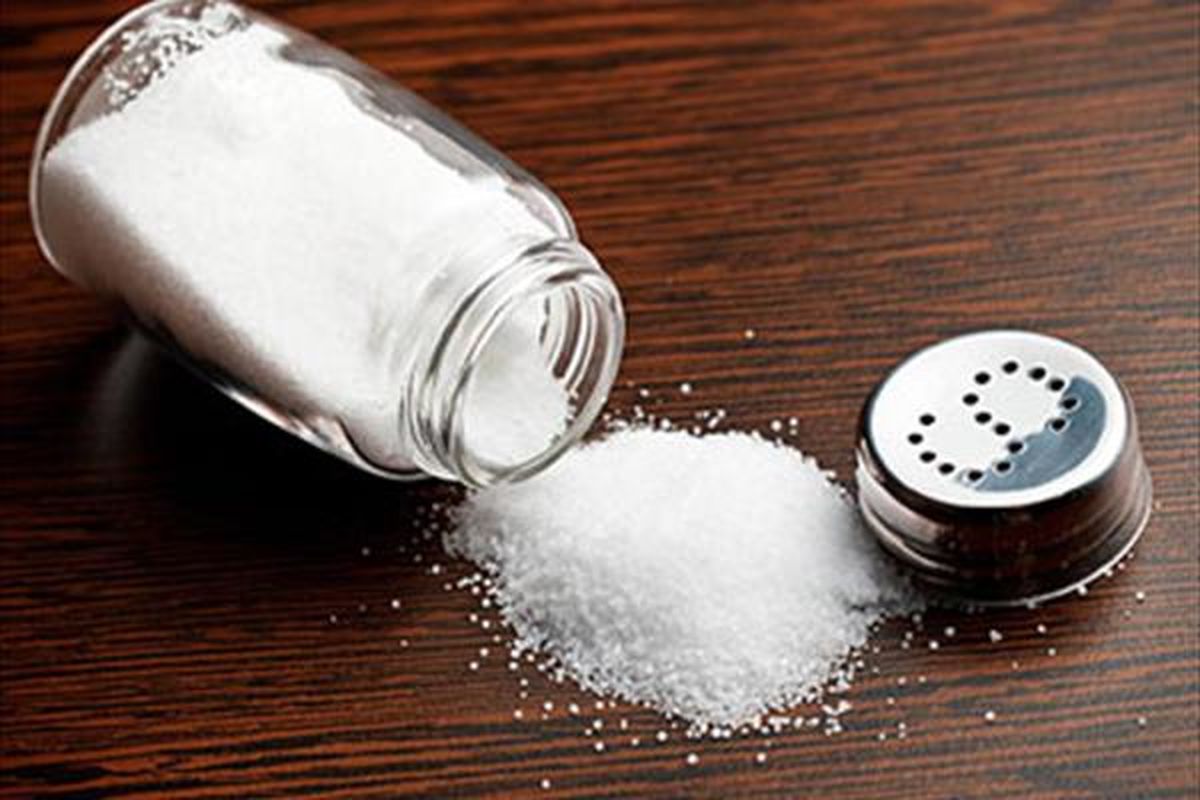 قبل از غذا خوردن نمک بخورید