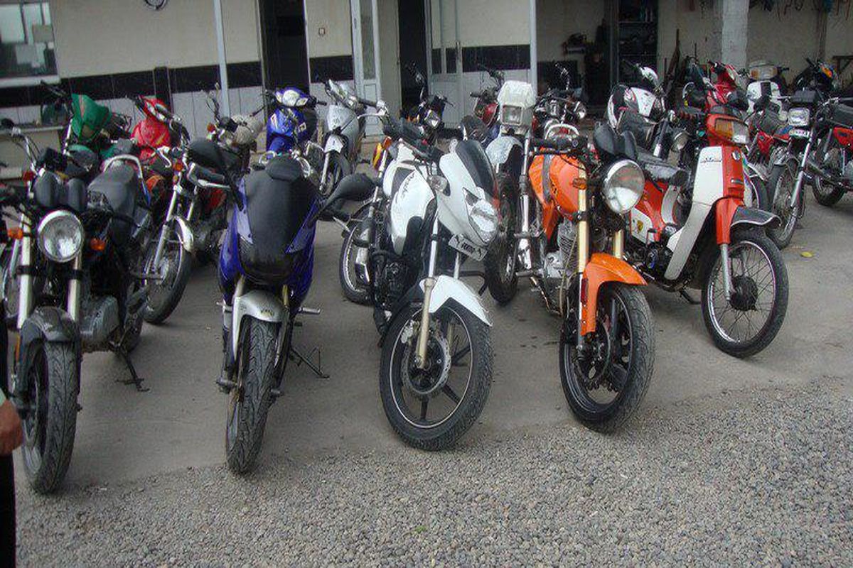 کشف ۷ دستگاه موتور سیکلت سرقتی در لاهیجان