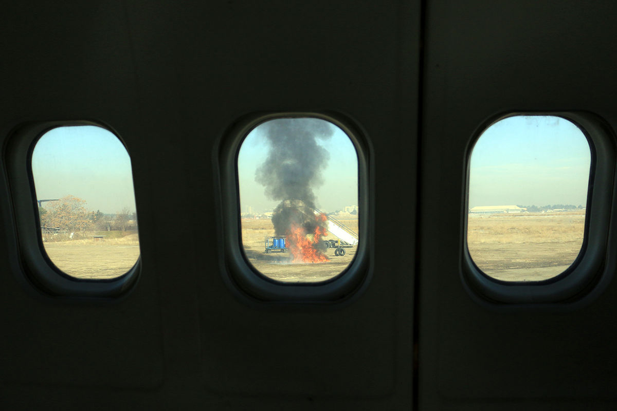 مسافران به دلایل امنیتی مجبور به ترک هواپیما شدند