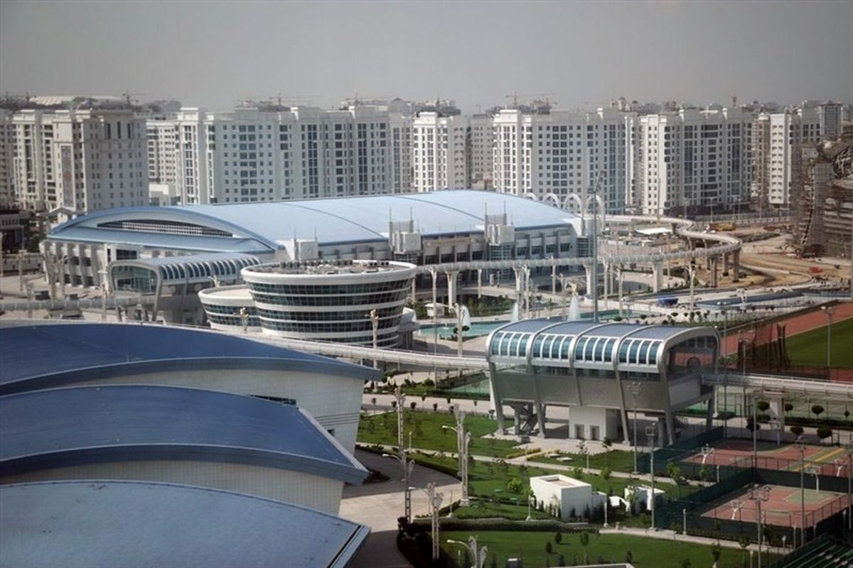 رژه سه نفره کره شمالی/ رقابت چین و ترکمنستان در تعداد تماشاگران و ورزشکاران