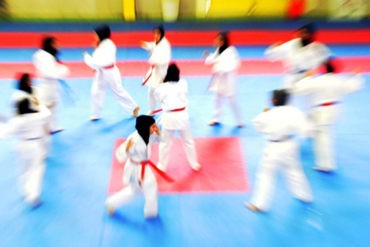 درخشش تیم کاراته بانوان مهاباد در مسابقات قهرمانی کشور
