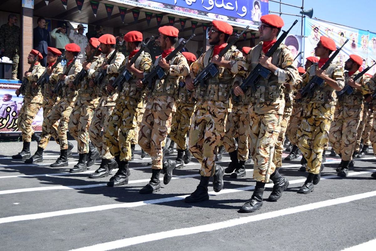 مراسم رژه نیروهای مسلح در سیستان و بلوچستان برگزار شد