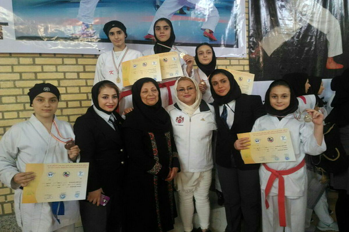 بانوان گیلانی در رقابتهای کاراته بانوان سبک وادوکای کشور در تهران خوش درخشیدند