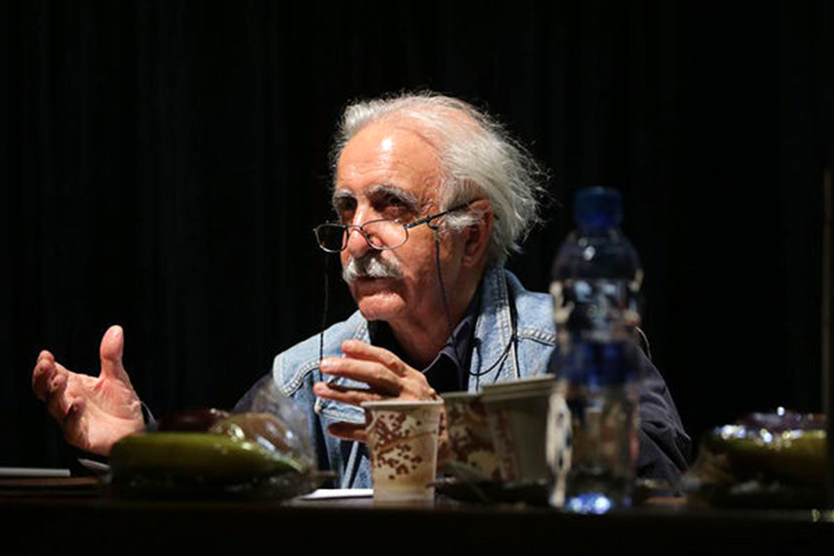 تجلیل از محمدرضا اصلانی در اختتامیه جشنواره تلویزیونی مستند
