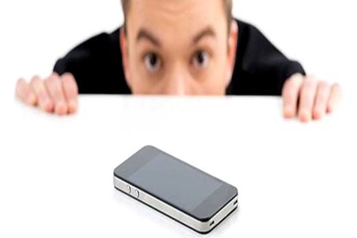 بعد از خواندن این گزارش موبایل‌تان را می‌شکنید!