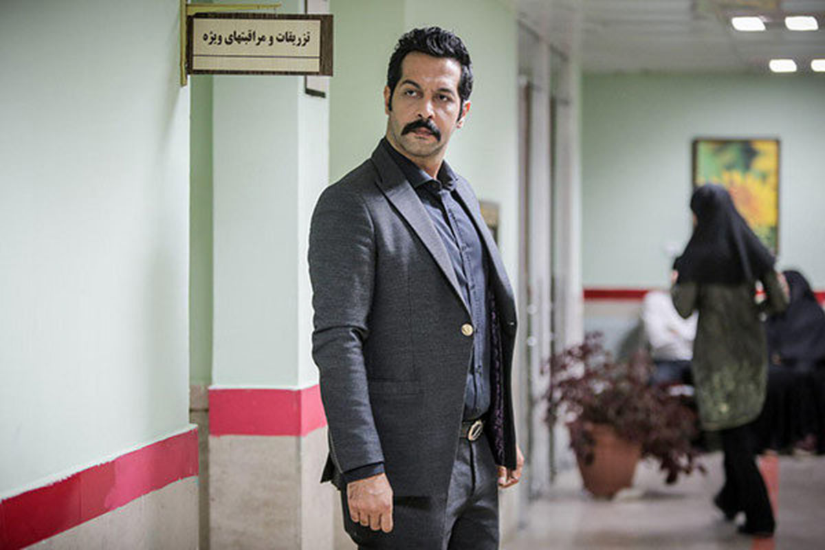 مجری "وقتشه" در سریال برادران محمودی