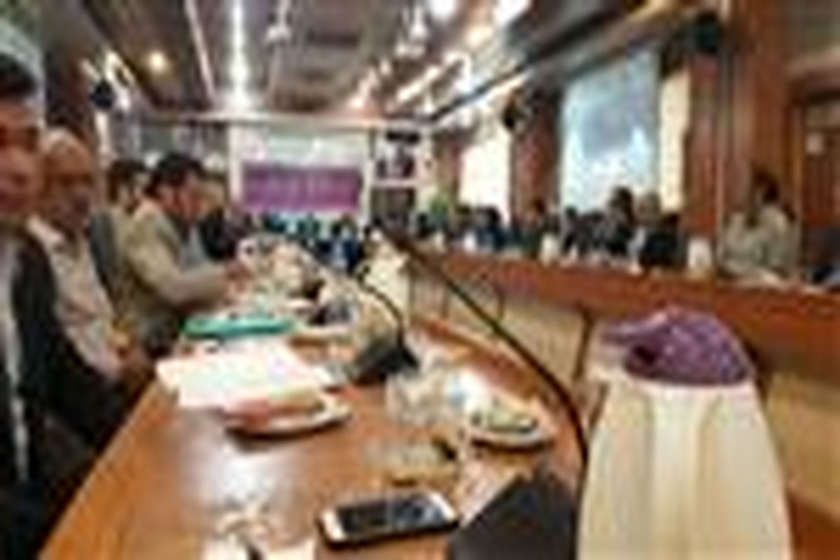 برگزاری نشست تخصصی استاندار با سمن های محیط زیست استان