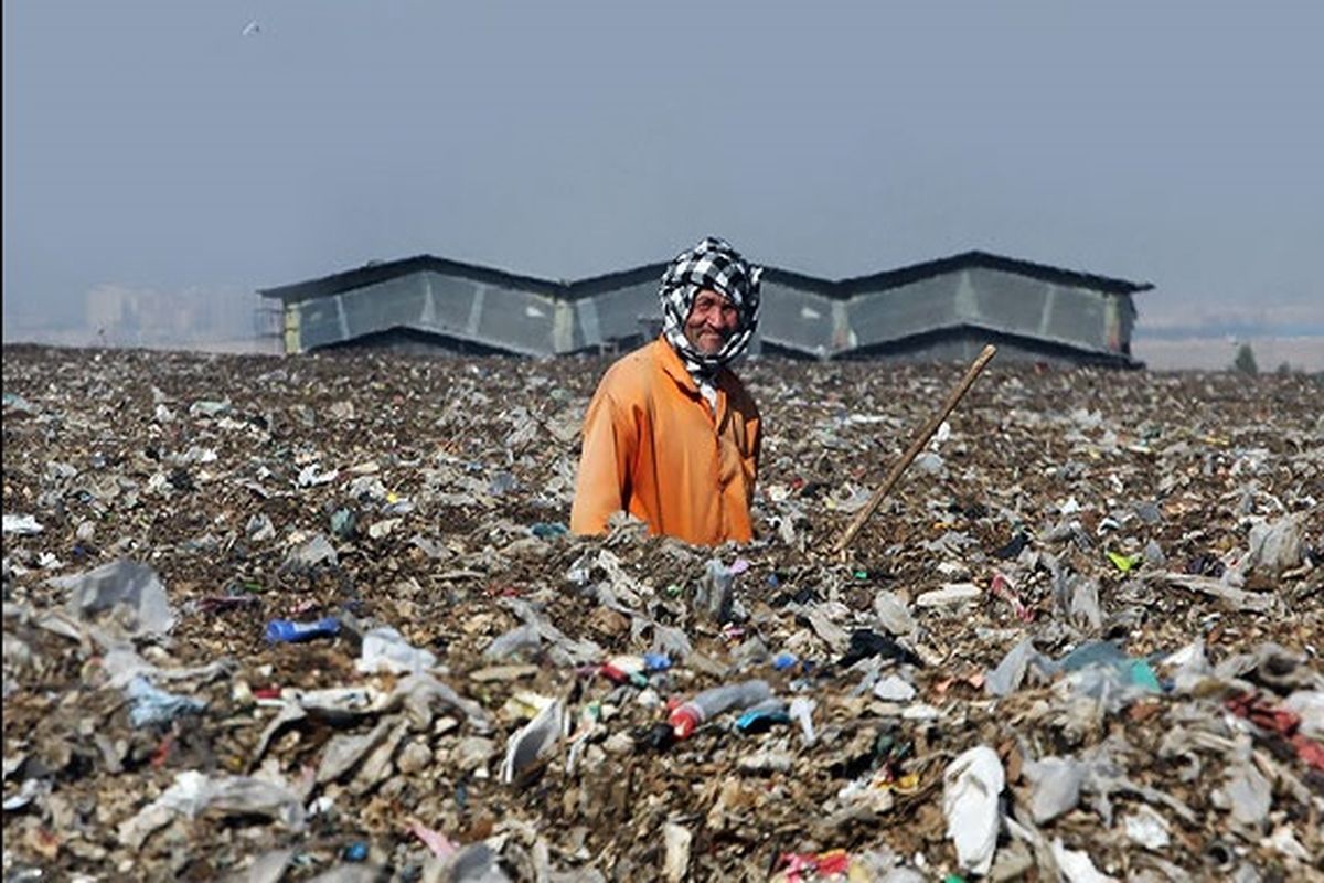 روزانه ۲۰۰ تن زباله در شهر مهران جمع آوری می شود