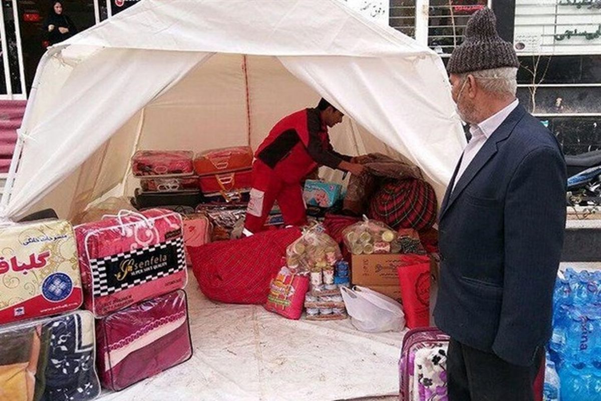 ۴۸ پایگاه هلال احمر در استان آماده جمع آوری کمک های مردمی برای زلزله زدگان
