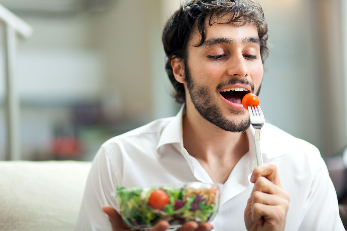 هفت دلیل مهم برای آهسته غذا خوردن