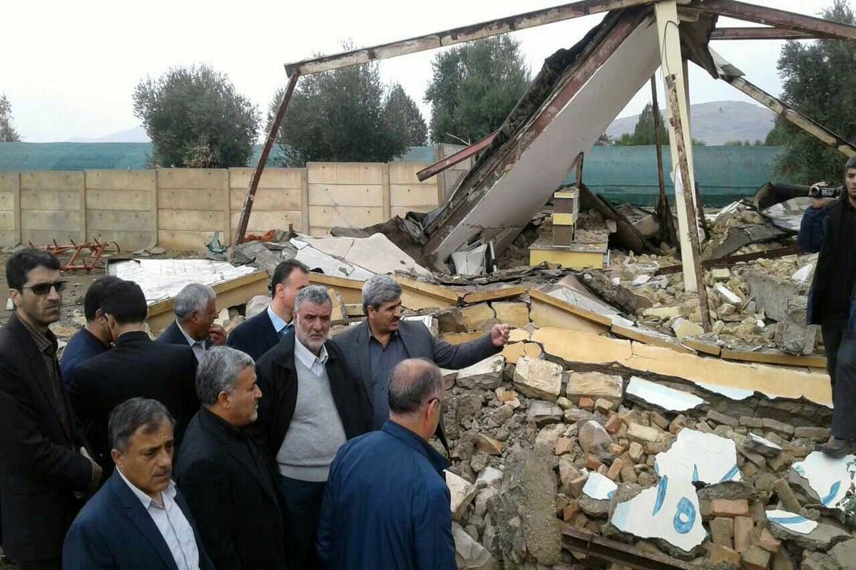 وزیر جهاد کشاورزی از مناطق زلزله زده کرمانشاه بازدید کرد