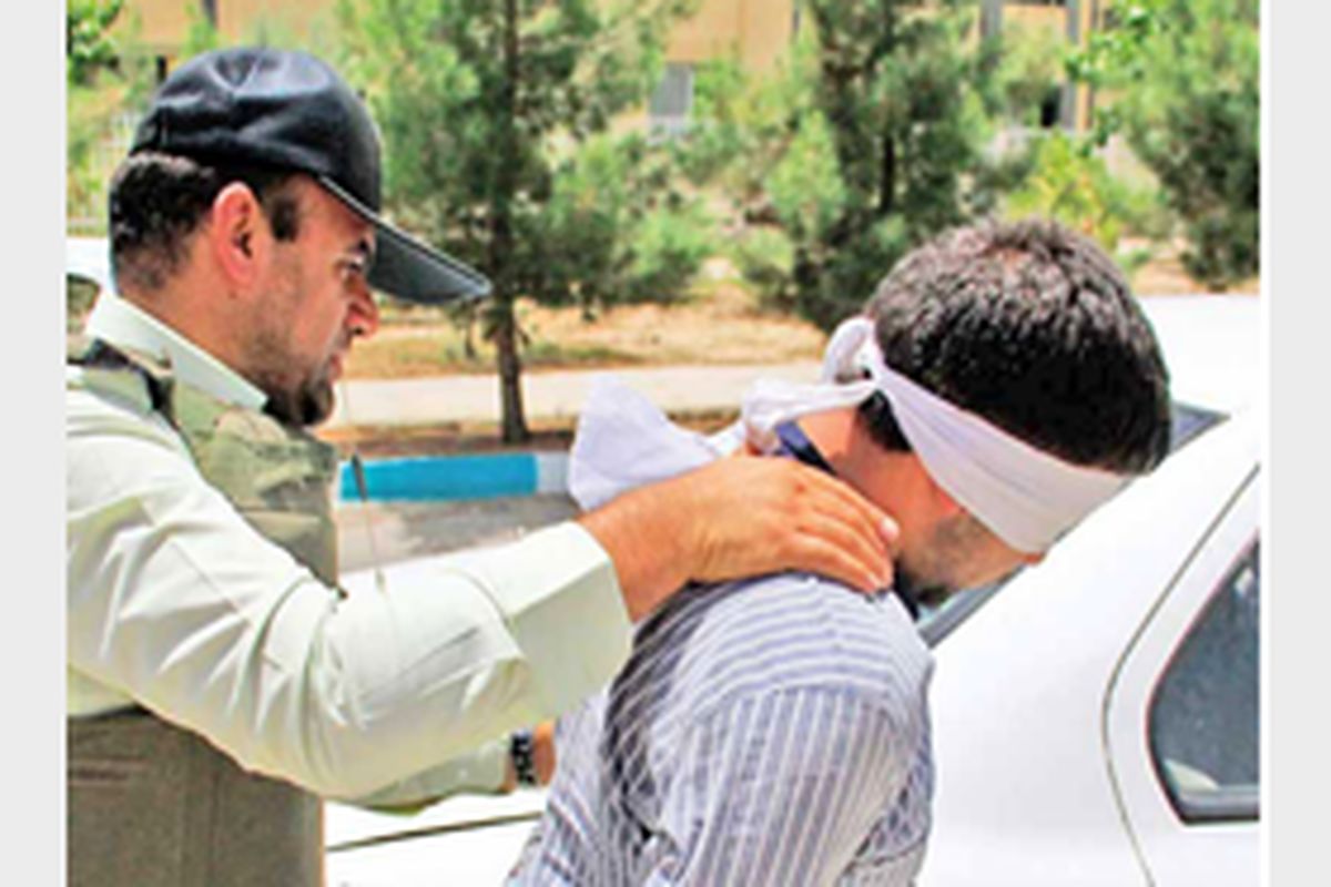 دستگیری برادران دالتون در مشهد / آنها همیشه مسلح بودند!